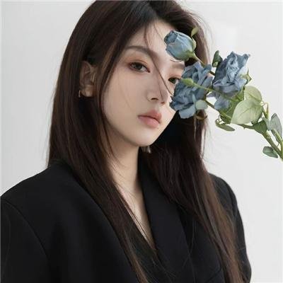 我的同桌是校花